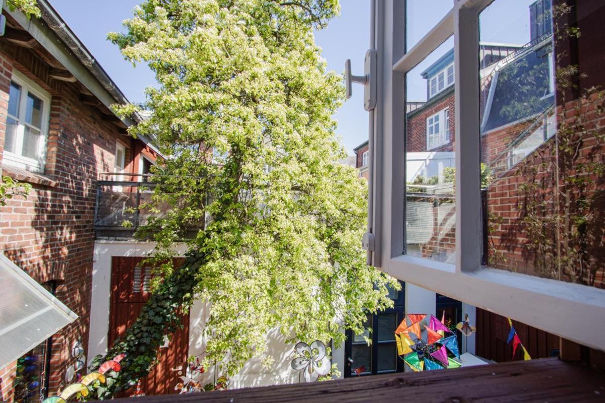 kleines Versteck- Ein ganz besonderes Domizil inmitten der Friedrichstraße Westerland Exterior foto